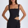 Acadia Minikleid mit Gürtel und Cut-outs in Schwarz Acadia Minikleid mit Gürtel und Cut-outs in Schwarz