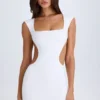 Addison Cut-Out-Minikleid mit Schnürung in Weiß Addison Cut-Out-Minikleid mit Schnürung in Weiß