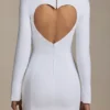 Adelia Bodycon-Minikleid mit Herzausschnitt in Weiß Adelia Bodycon-Minikleid mit Herzausschnitt in Weiß