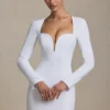 Adelia Bodycon-Minikleid mit Herzausschnitt in Weiß Adelia Bodycon-Minikleid mit Herzausschnitt in Weiß