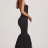 Adelpha Tüll-Fischschwanzkleid in Schwarz Adelpha Tüll-Fischschwanzkleid in Schwarz