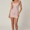 Adia verziertes A-Linien-Minikleid in zartem Rosa Adia verziertes A-Linien-Minikleid in zartem Rosa