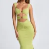 Aelia Modal-Kleid mit Rüschen, Metallverzierungen und Cut-outs in Olivgrün Aelia Modal-Kleid mit Rüschen, Metallverzierungen und Cut-outs in Olivgrün