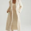 Alaska langer Shearling-Mantel in Creme