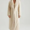 Alaska langer Shearling-Mantel in Creme