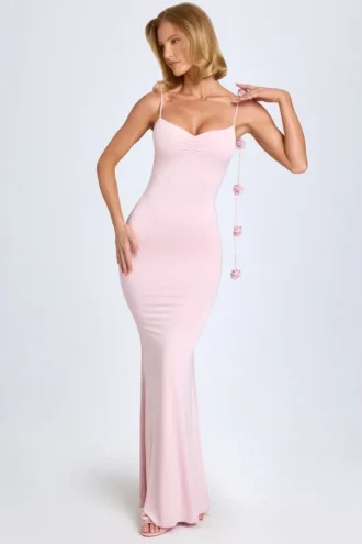 Aldona – Geschmeidiges Jersey-Kleid mit Blumenapplikationen in Blush