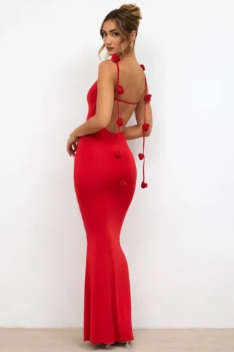 Aldona Slinky Jersey Abendkleid mit Rosenverzierung in Scharlachrot