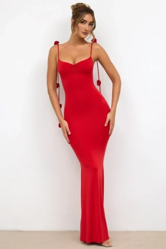 Aldona Slinky Jersey Abendkleid mit Rosenverzierung in Scharlachrot