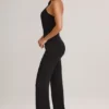 Alouette Modal-Jumpsuit mit einer Schulter in Schwarz