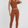 Anona Hose mit mittlerer Leibhöhe aus Modal-Kaschmir-Mischung in Kastanienbraun Anona Hose mit mittlerer Leibhöhe aus Modal-Kaschmir-Mischung in Kastanienbraun