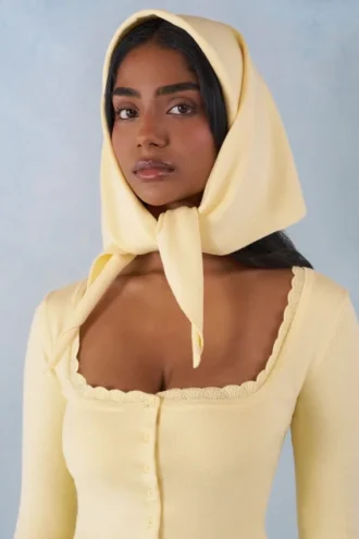 Aviana Strick-Kopftuch in Buttergelb