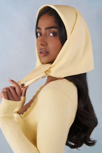 Aviana Strick-Kopftuch in Buttergelb
