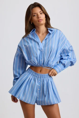 Baumwoll-Popeline-Streifen-Multifunktions-Cropped-Shirt in Blau gestreift