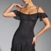 Beaufort Mini-Kleid mit Verzierungen und Cold-Shoulder-Ausschnitt in Schwarz Beaufort Mini-Kleid mit Verzierungen und Cold-Shoulder-Ausschnitt in Schwarz