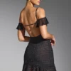 Beaufort Mini-Kleid mit Verzierungen und Cold-Shoulder-Ausschnitt in Schwarz Beaufort Mini-Kleid mit Verzierungen und Cold-Shoulder-Ausschnitt in Schwarz