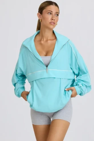 Übergroße Trainingsjacke in Aqua