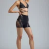 Bonnie Shorts mit Verzierungen und hoher Taille in Schwarz Bonnie Shorts mit Verzierungen und hoher Taille in Schwarz