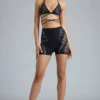 Bonnie Shorts mit Verzierungen und hoher Taille in Schwarz Bonnie Shorts mit Verzierungen und hoher Taille in Schwarz