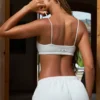 Bralette mit quadratischem Ausschnitt in Hellgrau