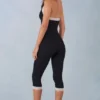 Calla Modal-Capri-Jumpsuit mit Spitzenbesatz  in Schwarz