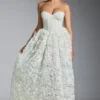 Camellia – Korsettkleid mit Blumenapplikationen in Weiß