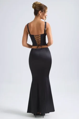 Ceres Mid-Rise Fishtail Maxi Rock in Schwarz