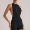 Elin Romper mit hohem Ausschnitt in Schwarz