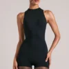 Elin Romper mit hohem Ausschnitt in Schwarz