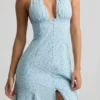 Elonia Halterneck-Midaxi-Kleid mit blauem Blumenprint Elonia Halterneck-Midaxi-Kleid mit blauem Blumenprint