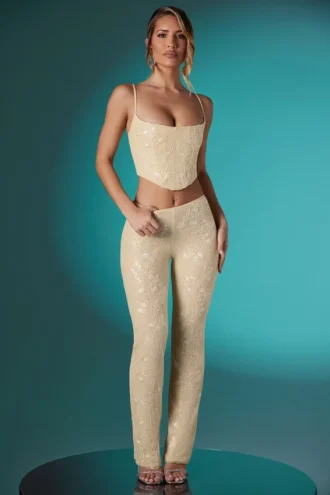 Fallon Petite Verzierte Spitzenhose mit niedriger Leibhöhe in Elfenbein