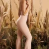 Figure You Out Petite Leggings mit geschlitztem Saum in Blush Figure You Out Petite Leggings mit geschlitztem Saum in Blush