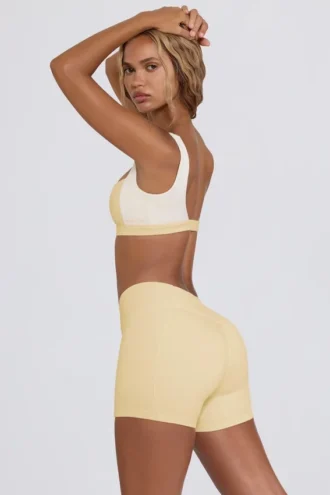 Geraffte Minishorts in Lemon-Mélange
