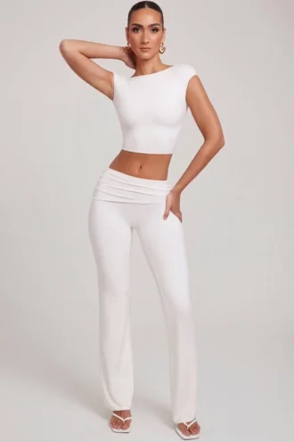 Hollis Mid-Rise Straight Leg Trousers in Weiß