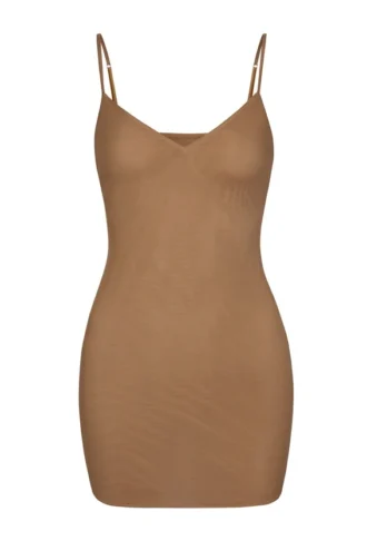 Intimates Soft Mesh Mini-Slipkleid mit V-Ausschnitt in Mandel