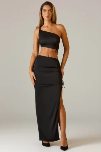 Ishaana Maxirock mit Rüschen und asymmetrischer Taille in Schwarz