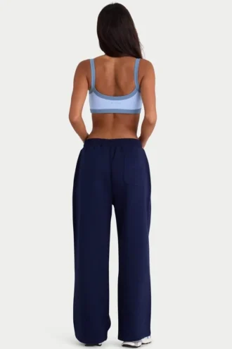 Jogginghose aus gebürstetem Jersey mit weitem Bein in Classic Navy Jogginghose aus gebürstetem Jersey mit weitem Bein in Classic Navy