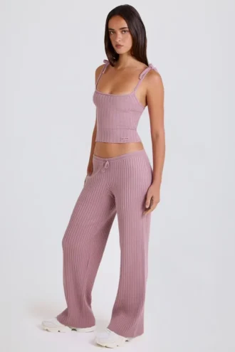 Jogginghose aus geripptem Strick mit weitem Bein in Mauve Jogginghose aus geripptem Strick mit weitem Bein in Mauve
