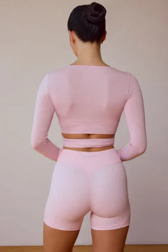 Langärmliges, kurzes Wickel-Oberteil in zartem Rosa Langärmliges, kurzes Wickel-Oberteil in zartem Rosa