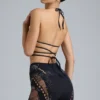 Liberty Bikini-Oberteil mit verzierten Kreuzbändern in Schwarz Liberty Bikini-Oberteil mit verzierten Kreuzbändern in Schwarz