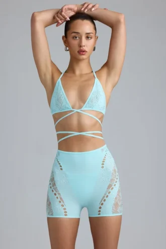 liberty bikini oberteil mit verzierten kreuztrgern in eisblau 1 330x495 - Liberty Bikini-Oberteil mit verzierten Kreuztr&auml;gern in Eisblau