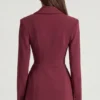 Marika Strukturierter Zweireiher-Blazer in Burgunderrot Marika Strukturierter Zweireiher-Blazer in Burgunderrot