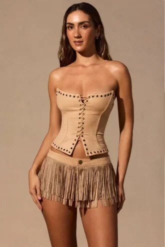 Meliora Fringed Low-Rise Mini Shorts in Hellbraun