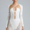 Melody Verzierter Cut-Out-Unitard in Elfenbein