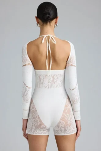 Melody Verzierter Cut-Out-Unitard in Elfenbein