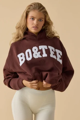 Oversize-Kapuzenpullover in Mahagoni Oversize-Kapuzenpullover in Mahagoni
