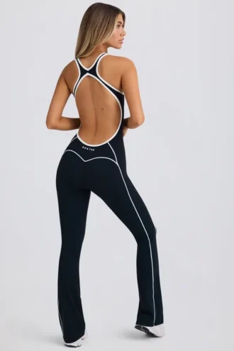 Petite Soft Active Jumpsuit mit offenem Rücken in Schwarz Petite Soft Active Jumpsuit mit offenem Rücken in Schwarz