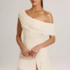 Suhana Modal Asymmetrisches A-Linien-Minikleid in Elfenbein Suhana Modal Asymmetrisches A-Linien-Minikleid in Elfenbein