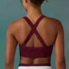 Super Sculpt nahtloser Sport-BH mit gekreuztem Rücken in Pflaume Super Sculpt nahtloser Sport-BH mit gekreuztem Rücken in Pflaume