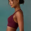 Super Sculpt nahtloser Sport-BH mit gekreuztem Rücken in Pflaume Super Sculpt nahtloser Sport-BH mit gekreuztem Rücken in Pflaume