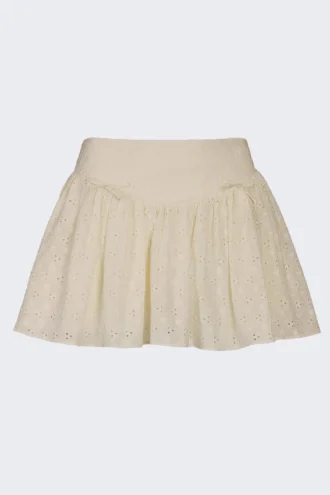 Thia Minirock mit Schleifenverzierung aus Broderie Anglaise in Elfenbein Thia Minirock mit Schleifenverzierung aus Broderie Anglaise in Elfenbein